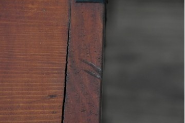 和製アンティーク　美品!!　前面欅(ケヤキ)材　美しい漆塗りが魅力の東北時代箪笥ローボード　(R-072648)