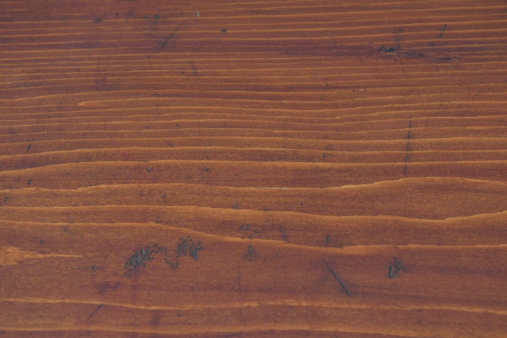 和製アンティーク　美品!!　前面欅(ケヤキ)材　美しい漆塗りが魅力の東北時代箪笥ローボード　(R-072648)