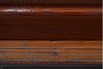 和製アンティーク　美品!!　前面欅(ケヤキ)材　美しい漆塗りが魅力の東北時代箪笥ローボード　(R-072648)