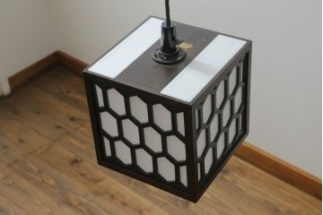 和製ビンテージ　希少な廃盤品!　松本民芸家具　和モダンな空間を演出する亀甲型笠天井照明(吊り下げ照明、シェード、電笠、ペンダントライト、ヴィンテージ)(R-072651)