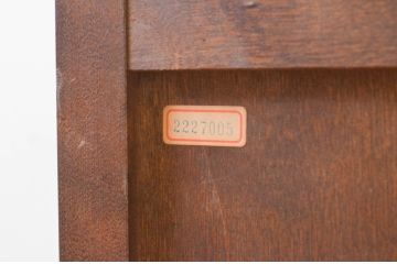 中古　美品　希少な廃盤品　北海道民芸家具　シックなデザインの脚付き下駄箱(サイドボード、玄関棚、収納棚、戸棚)(R-072659)