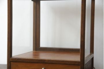 和製アンティーク　レトロな雰囲気が魅力的な引き出し付き卓上ガラスケース(Gケース、ショーケース、陳列棚、飾り棚、収納棚、店舗什器)(R-072660)