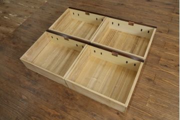 中古　岩谷堂箪笥　あられ紋様の金具がモダンな雰囲気を醸し出す和箪笥(引き出し、収納箪笥、衣装タンス、整理たんす、チェスト)(R-072669)