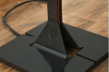 イタリアビンテージ　希少な廃盤品　FLOS(フロス)社　Papillona(パピローナ)　お部屋のアクセントにぴったりのシンプルでスタイリッシュなフロアライト(フロアランプ、スタンドライト、照明、間接照明、ヴィンテージ)(R-072671)