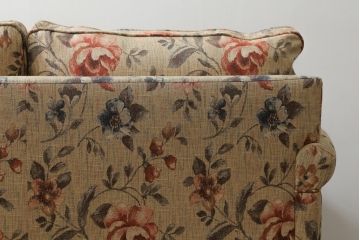中古　美品　maruni(マルニ木工)　地中海シリーズ　優しい色合いの花柄が愛らしいモナコハイラブシート(2人掛けソファ、2Pソファ、二人掛け)(定価約32万円)(R-072688)
