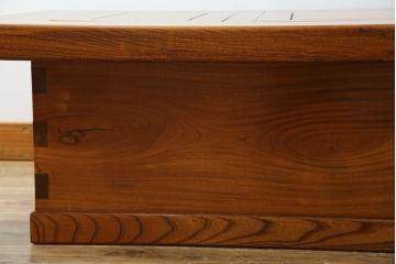 和製ビンテージ　美品!!　総欅(ケヤキ)材　重厚な囲炉裏テーブル(座卓、ローテーブル、火鉢、長火鉢、木製火鉢、ヴィンテージ)(R-072693)