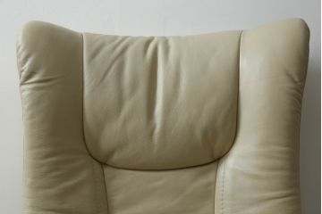 中古　EKORNES(エコーネス)　本革　ゆったりとしたくつろぎの時間におすすめのオットマン付きストレスレスチェア(リクライニングチェア、アームチェア、1人掛け、一人掛け、1P、レザー、北欧)(定価約35万円)(R-072694)