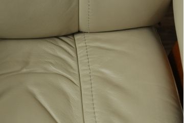 中古　EKORNES(エコーネス)　本革　ゆったりとしたくつろぎの時間におすすめのオットマン付きストレスレスチェア(リクライニングチェア、アームチェア、1人掛け、一人掛け、1P、レザー、北欧)(定価約35万円)(R-072694)