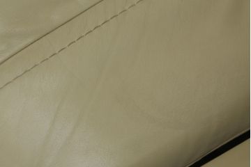 中古　EKORNES(エコーネス)　本革　ゆったりとしたくつろぎの時間におすすめのオットマン付きストレスレスチェア(リクライニングチェア、アームチェア、1人掛け、一人掛け、1P、レザー、北欧)(定価約35万円)(R-072694)