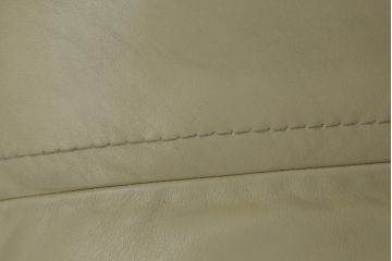 中古　EKORNES(エコーネス)　本革　ゆったりとしたくつろぎの時間におすすめのオットマン付きストレスレスチェア(リクライニングチェア、アームチェア、1人掛け、一人掛け、1P、レザー、北欧)(定価約35万円)(R-072694)