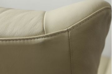 中古　EKORNES(エコーネス)　本革　ゆったりとしたくつろぎの時間におすすめのオットマン付きストレスレスチェア(リクライニングチェア、アームチェア、1人掛け、一人掛け、1P、レザー、北欧)(定価約35万円)(R-072694)