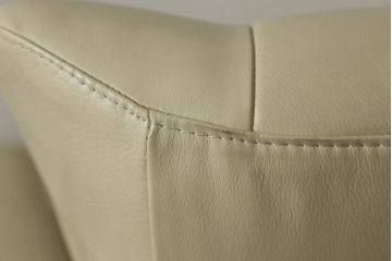 中古　EKORNES(エコーネス)　本革　ゆったりとしたくつろぎの時間におすすめのオットマン付きストレスレスチェア(リクライニングチェア、アームチェア、1人掛け、一人掛け、1P、レザー、北欧)(定価約35万円)(R-072694)