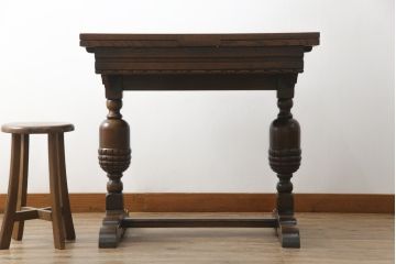 イギリスアンティーク　オーク材　クラシックな雰囲気漂うドローリーフテーブル(エクステンションテーブル、ダイニングテーブル、食卓、2人掛け、4人掛け、6人掛け、英国)(R-072700)