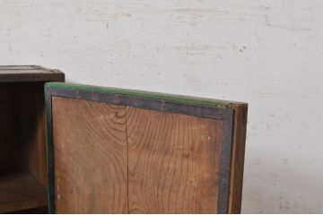 和製アンティーク　総欅(ケヤキ)材　時の流れを感じる素朴な佇まいが魅力の金具付き時代箱(銭箱、銭函、船箪笥、舟箪笥、帳箱)(R-072704)