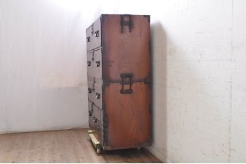 和製アンティーク　特注高級品!!　三方欅(ケヤキ)材　上杢　厚手金具　和の雰囲気を引き立てる重厚な東北衣装箪笥(時代箪笥、二本松箪笥、和タンス、衣装たんす、収納タンス、引き出し)(R-072705)