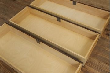 中古　北海道民芸家具　和洋どちらのお部屋にも馴染みやすいタンス(衣装箪笥、収納箪笥、着物箪笥、和タンス、引き出し)(R-072707)