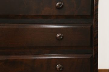 中古　北海道民芸家具　和洋どちらのお部屋にも馴染みやすいタンス(衣装箪笥、収納箪笥、着物箪笥、和タンス、引き出し)(R-072707)