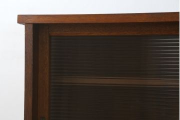 和製アンティーク　懐かしい雰囲気漂うモールガラスサイドボード(サイドキャビネット、収納棚、ガラス戸棚、食器棚)(R-072712)