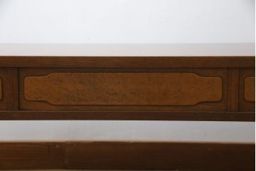 中古　DREXEL HERITAGE(ドレクセルヘリテイジ)　Triune(トライユン)　マホガニー材　クラシカルな佇まいのカクテルテーブル(センターテーブル、リビングテーブル、ローテーブル)(R-072715)