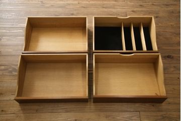 中古　DREXEL HERITAGE(ドレクセルヘリテイジ)　Triune(トライユン)　優雅な佇まいが魅力のクリデンザキャビネット(クレデンザ、サイドボード、リビングボード)(定価約66万円)(R-072716)