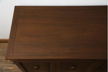 中古　DREXEL HERITAGE(ドレクセルヘリテイジ)　Triune(トライユン)　優雅な佇まいが魅力のクリデンザキャビネット(クレデンザ、サイドボード、リビングボード)(定価約66万円)(R-072716)