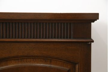 中古　DREXEL HERITAGE(ドレクセルヘリテイジ)　Triune(トライユン)　優雅な佇まいが魅力のクリデンザキャビネット(クレデンザ、サイドボード、リビングボード)(定価約66万円)(R-072716)
