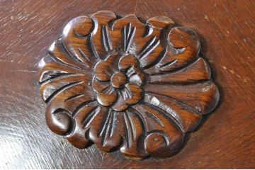 イギリスアンティーク　ペイント仕上げ限定　お花の彫刻がおしゃれなライティングビューロー(簿記机、作業机、ワークデスク、机、引き出し、チェスト、在宅用、在宅ワーク用、英国)(R-072717)