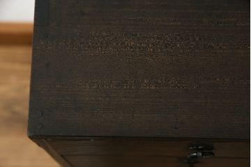 和製アンティーク　年月を経た趣のある佇まいが魅力的な丸環取っ手の五段小引き出し(小物収納、サイドチェスト)(R-072724)