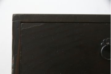 和製アンティーク　年月を経た趣のある佇まいが魅力的な丸環取っ手の五段小引き出し(小物収納、サイドチェスト)(R-072724)