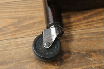 中古　松本民芸家具　上品な色合いが魅力!!シックな雰囲気漂うB型ワゴン(キャスターワゴン、サイドワゴン、キッチンワゴン、花台)(R-072727)