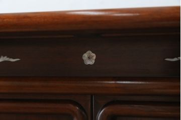 和製アンティーク　花梨(カリン)材　品のある佇まいが美しい飾り棚(茶棚、茶箪笥、違い棚、戸棚、収納棚)(R-072730)
