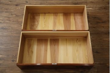 和製アンティーク　美品　前面欅(ケヤキ)材　漆塗り　シンプルな造りのローボード(収納箪笥、和タンス、引き出し、ローチェスト)(R-072734)