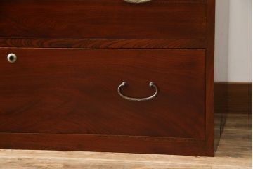 和製アンティーク　美品　前面欅(ケヤキ)材　漆塗り　シンプルな造りのローボード(収納箪笥、和タンス、引き出し、ローチェスト)(R-072734)