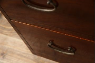 和製アンティーク　美品　前面欅(ケヤキ)材　漆塗り　シンプルな造りのローボード(収納箪笥、和タンス、引き出し、ローチェスト)(R-072734)