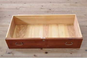 和製アンティーク　美品　前面欅(ケヤキ)材　漆塗り　シンプルな造りのローボード(テレビ台、テレビボード、収納箪笥、和タンス、引き出し、ローチェスト)(R-072735)