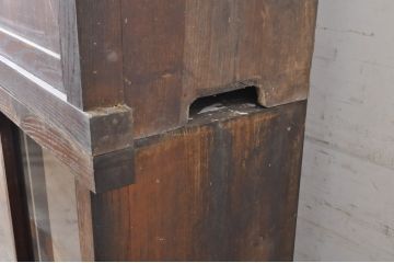 和製アンティーク　前面栗(クリ)材　落ち着きのある佇まいが魅力の二段重ね収納棚(キャビネット、食器棚、戸棚、重ねタンス)(R-072736)