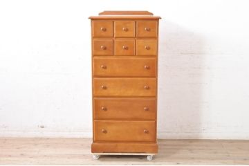 中古　横浜クラシック家具　ダニエル(daniel)　アーリーアメリカンシリーズ　A-108　引き出し10杯が嬉しい!木の温もり溢れるチェスト(小抽斗タンス、引き出し、洋服タンス、ハイチェスト)(R-072744)