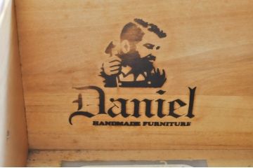 中古　横浜クラシック家具　ダニエル(daniel)　アーリーアメリカンシリーズ　A-108　引き出し10杯が嬉しい!木の温もり溢れるチェスト(小抽斗タンス、引き出し、洋服タンス、ハイチェスト)(R-072744)