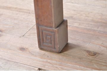 和製アンティーク　天板一枚板　総欅(ケヤキ)材　脚元の渦巻模様のデザインが目を引く座卓(ローテーブル、センターテーブル、リビングテーブル)(R-072746)