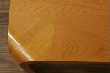 和製ビンテージ　天童木工　欅(ケヤキ)材　天板の美しい木目が魅力的な座卓(ヴィンテージ、ローテーブル、センターテーブル、リビングテーブル)(R-072748)