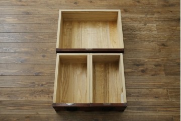 中古　岩谷堂箪笥　力強い杢目と重厚感ある金具が魅力の和箪笥　(R-072749)