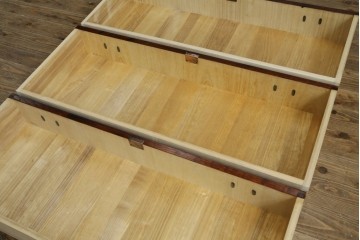 中古　岩谷堂箪笥　力強い杢目と重厚感ある金具が魅力の和箪笥　(R-072749)