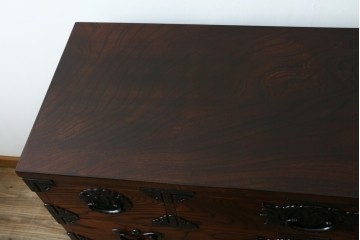 中古　岩谷堂箪笥　力強い杢目と重厚感ある金具が魅力の和箪笥　(R-072749)