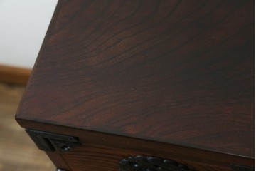 中古　岩谷堂箪笥　力強い杢目と重厚感ある金具が魅力の和箪笥　(R-072749)