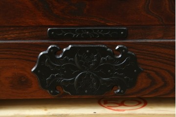 中古　岩谷堂箪笥　力強い杢目と重厚感ある金具が魅力の和箪笥　(R-072749)