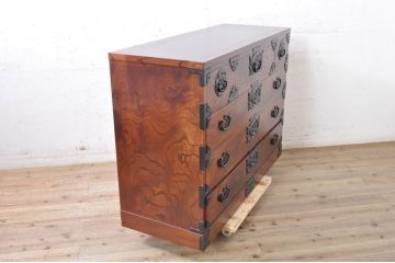 中古　岩谷堂箪笥　力強い杢目と重厚感ある金具が魅力の和箪笥(和タンス、整理箪笥、衣装タンス、収納たんす、引き出し、サイドチェスト)(R-072749)