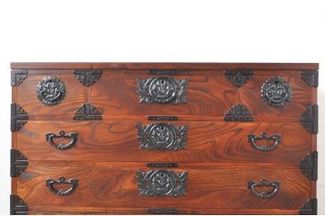中古　岩谷堂箪笥　力強い杢目と重厚感ある金具が魅力の和箪笥(和タンス、整理箪笥、衣装タンス、収納たんす、引き出し、サイドチェスト)(R-072749)