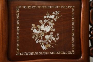 和製ビンテージ　総花梨(カリン)材　象嵌入り　凝ったデザインの彫刻が魅力のベンチ(長椅子、長イス、板座チェア、3人掛けソファ、3人掛けベンチ、ヴィンテージ)(R-072753)