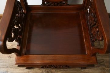 和製ビンテージ　総花梨(カリン)材　象嵌入り　凝ったデザインの彫刻が魅力のアームチェア(一人掛け、ダイニングチェア、椅子、イス、板座チェア、ヴィンテージ)(R-072755)