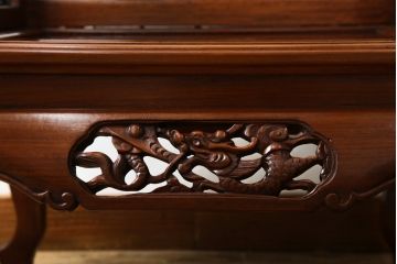 和製ビンテージ　総花梨(カリン)材　象嵌入り　凝ったデザインの彫刻が魅力のアームチェア(一人掛け、ダイニングチェア、椅子、イス、板座チェア、ヴィンテージ)(R-072755)